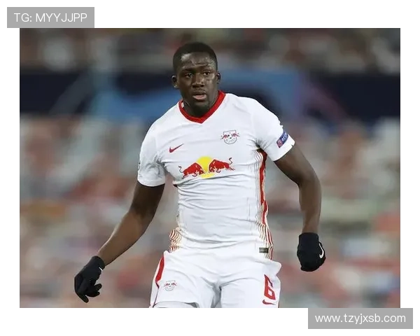 阿什拉夫巅峰时刻回顾：边路爆点表现稳健，攻防两端持续提升