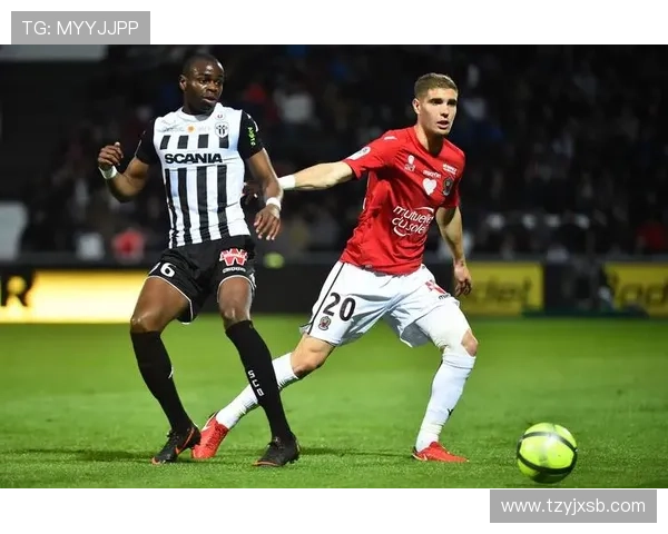 赫塔主帅战术风格解析：近期带队表现稳健